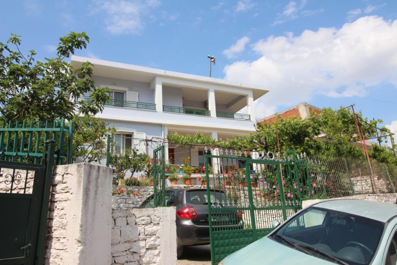 Meto Rooms Sarande Exterior photo