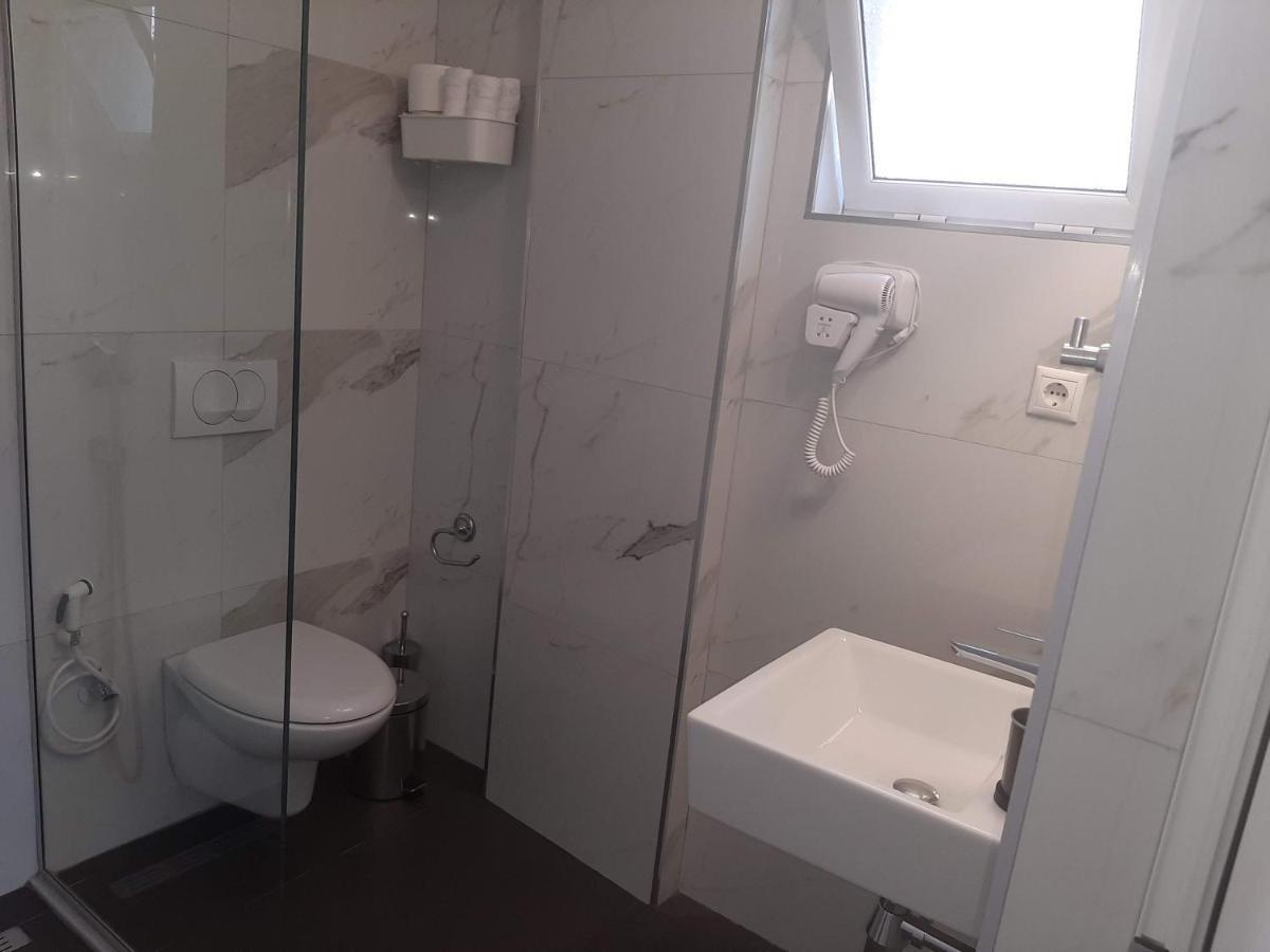 Meto Rooms Sarande Exterior photo