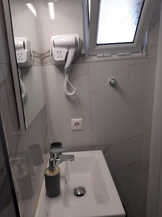 Meto Rooms Sarande Exterior photo